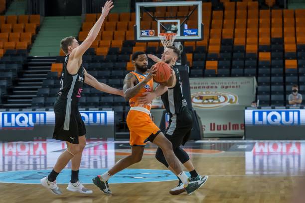 却因进攻缺 却因进攻缺