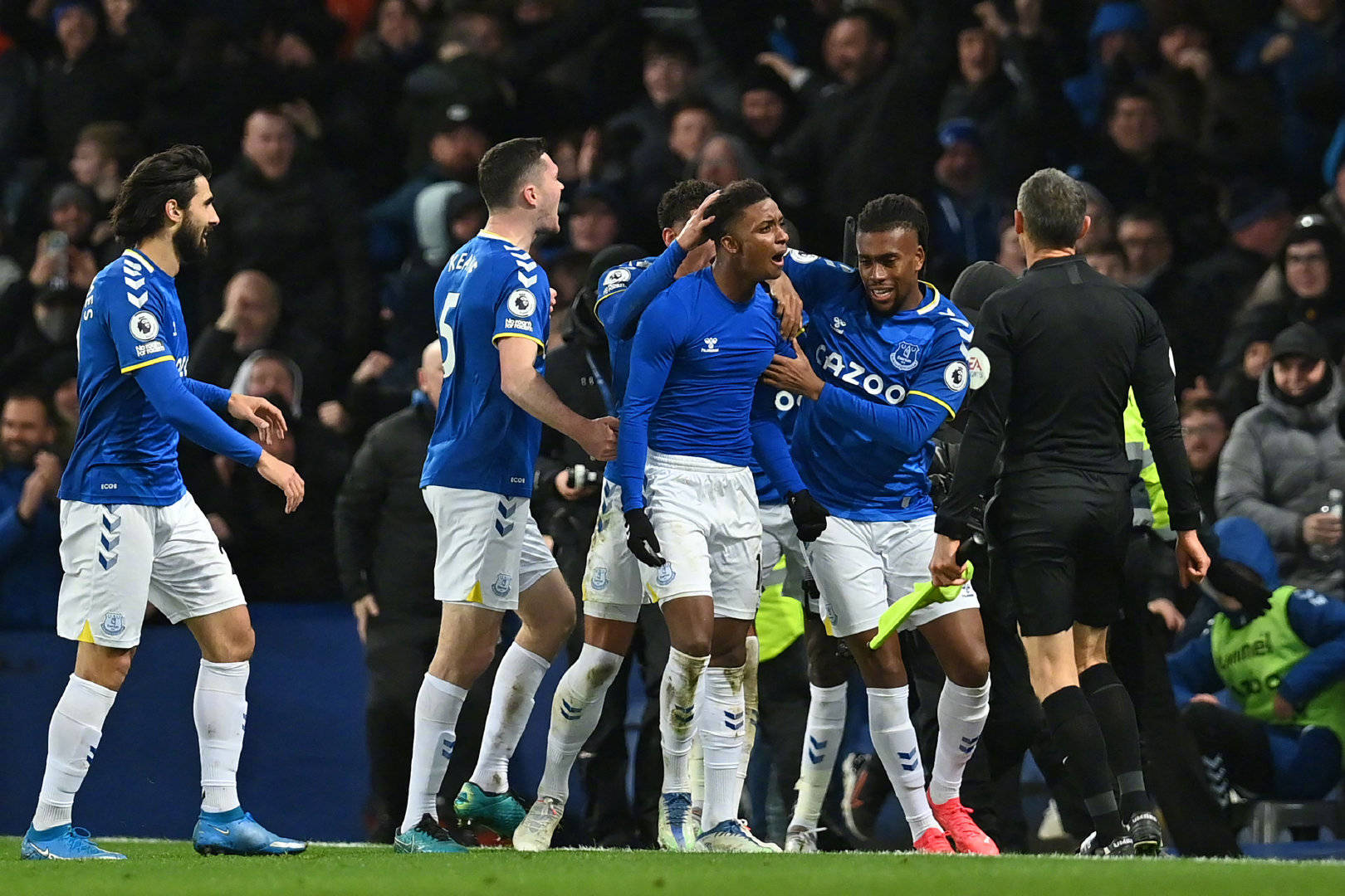 他在采访中 他在采访中